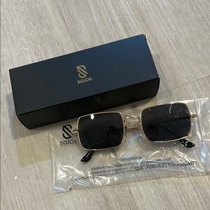 New in box SOJOS rectangle polarized black lens gold frame sunglasses